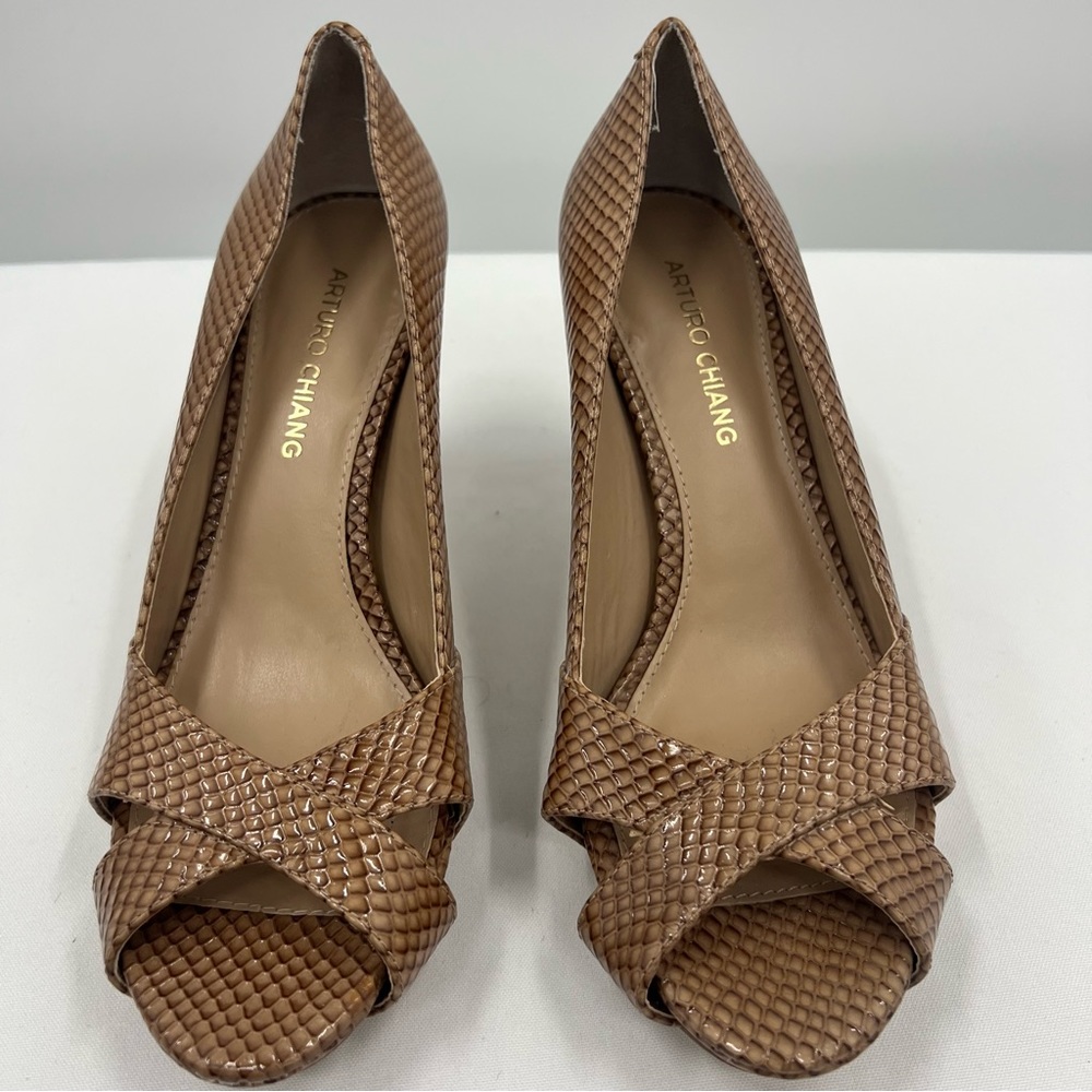 Arturo Chiang Alexis Textured Leather Peep‎ Toe Pumps Size 8